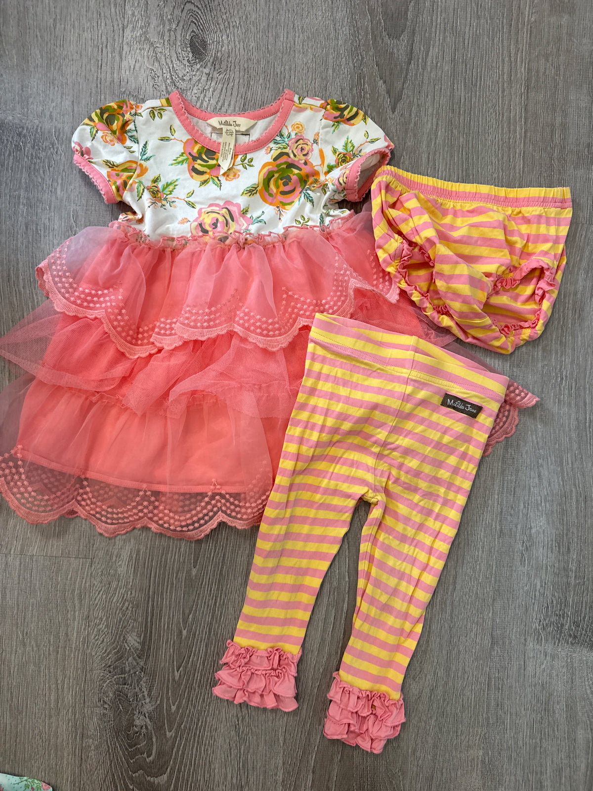 #149 Baby girls 18-24m dress and matching pants