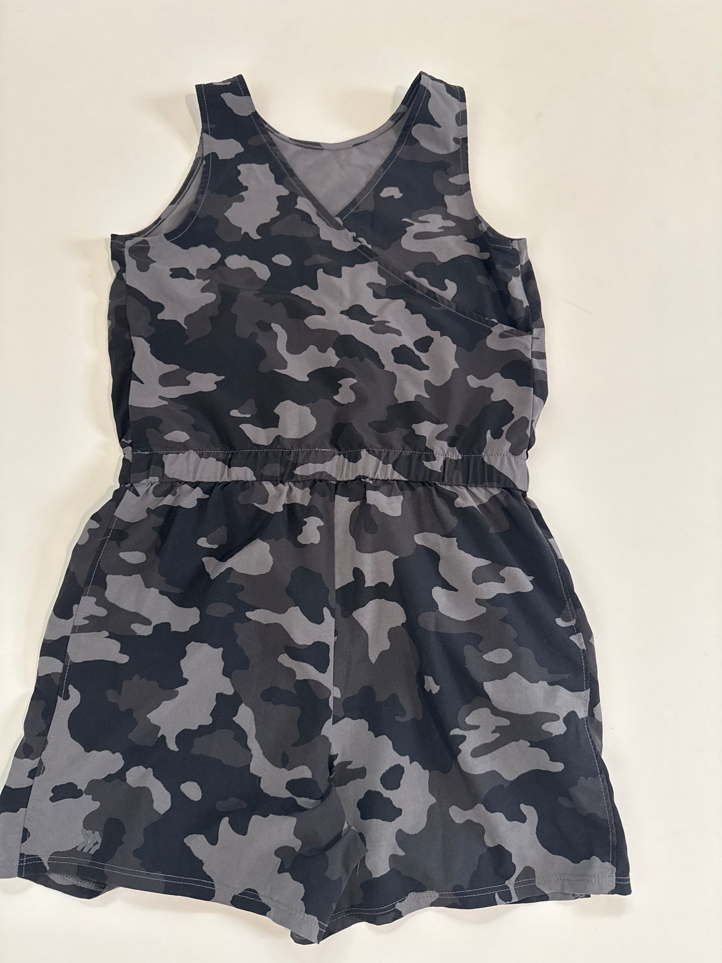 #64 Girls All in Motion Camo Romper Size M (7/8)