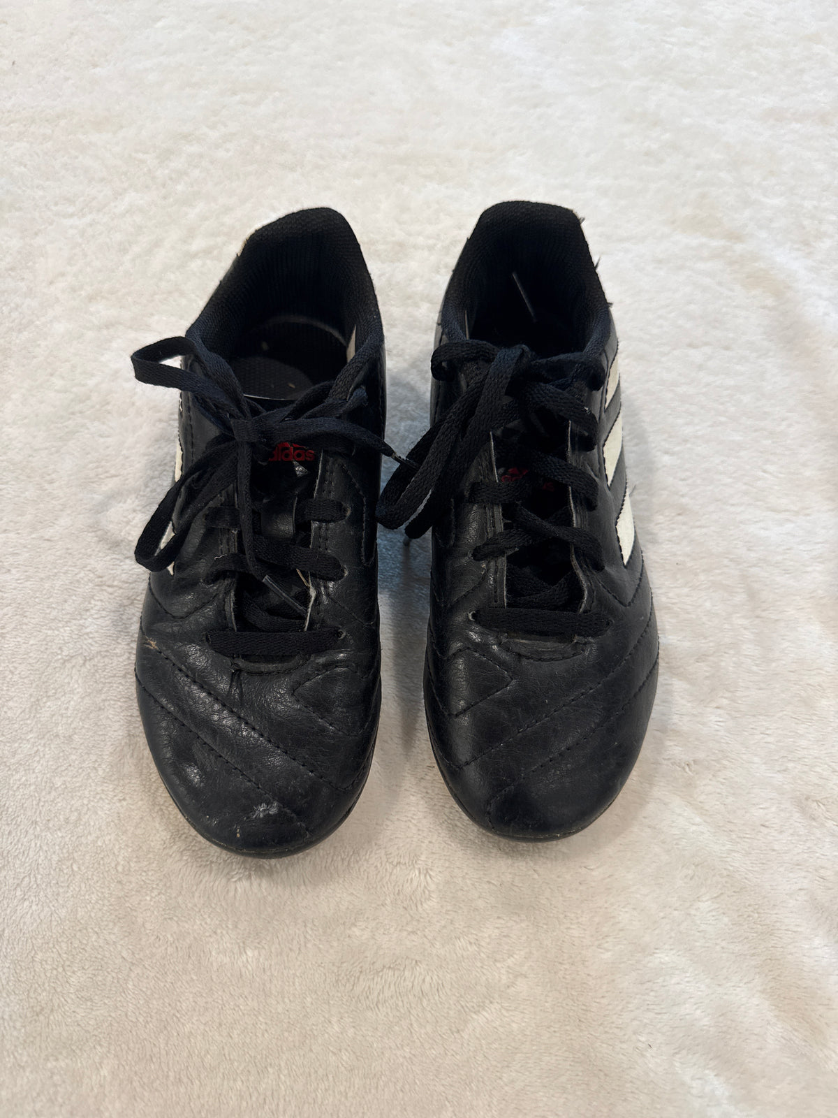#81 Boys Shoe 13.5 adidas cleats