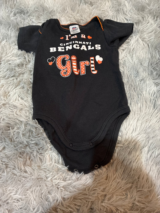 SCO46-Bengals onesie-girl-0-3