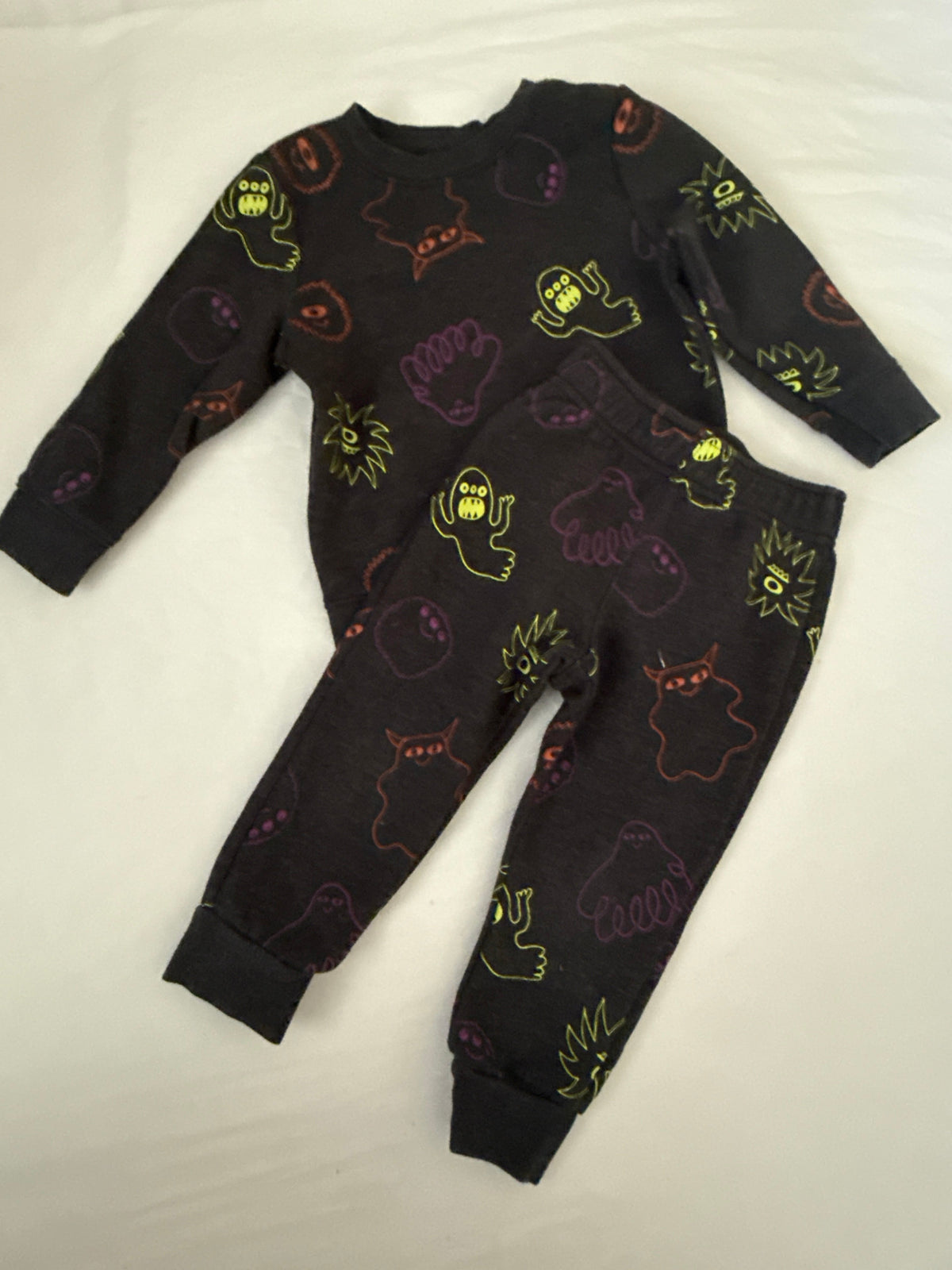 Seller #19 Cat & Jack Halloween 2 Piece Outfit Boys 2T