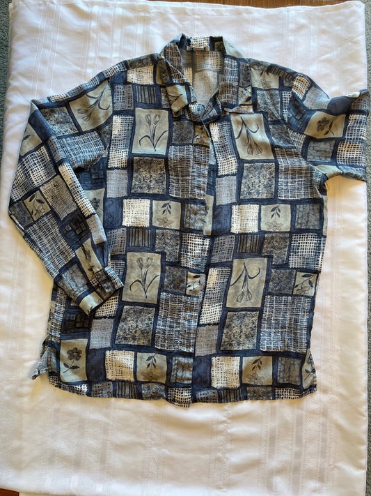 #29 Women’s size M silky dress shirts EUC