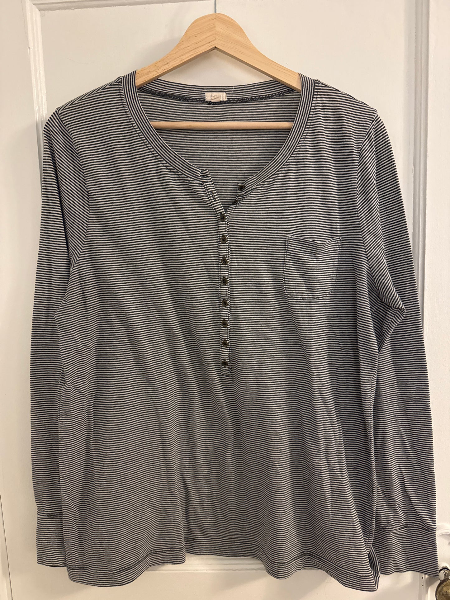 #152 - PRICE REDUCED J.Crew Factory Striped Long Sleeve Henley Top – XL
