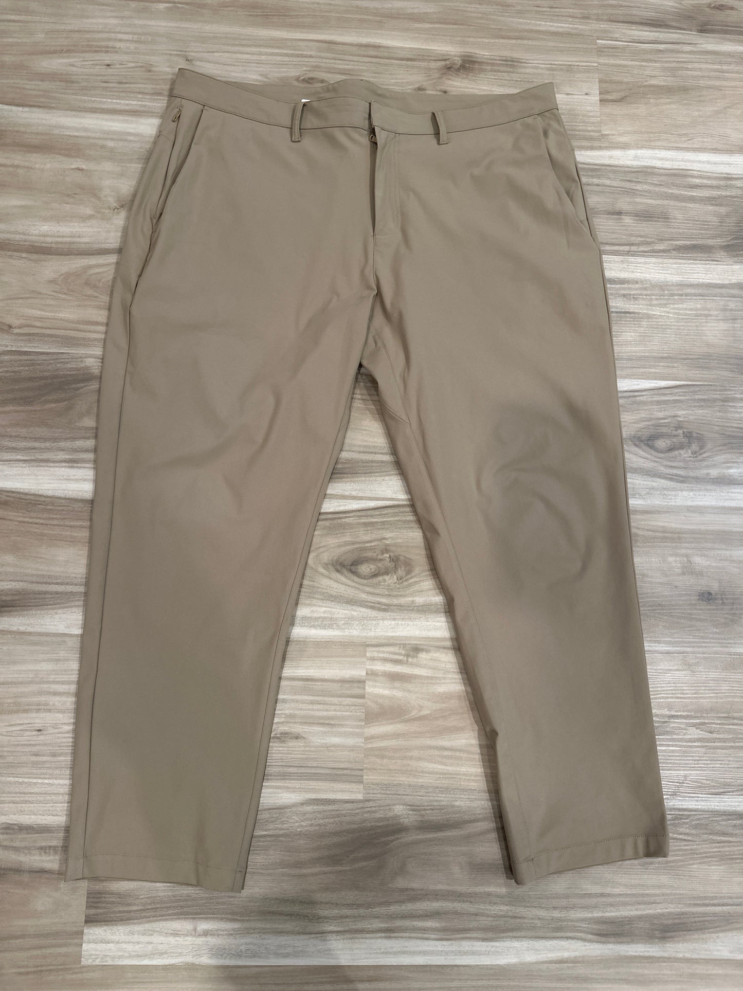 Seller 147 | Men’s 42 X 32 Fabletics “The Don” pant | Kahki color