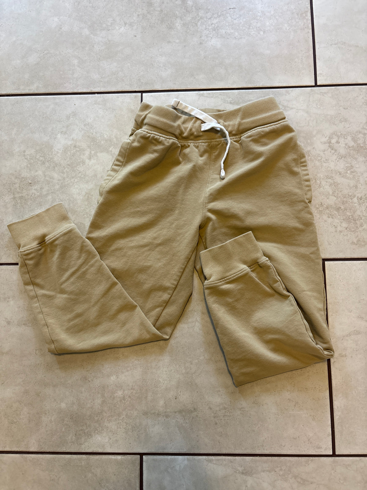 #166 boys Tommy Bahama M(7/8) joggers