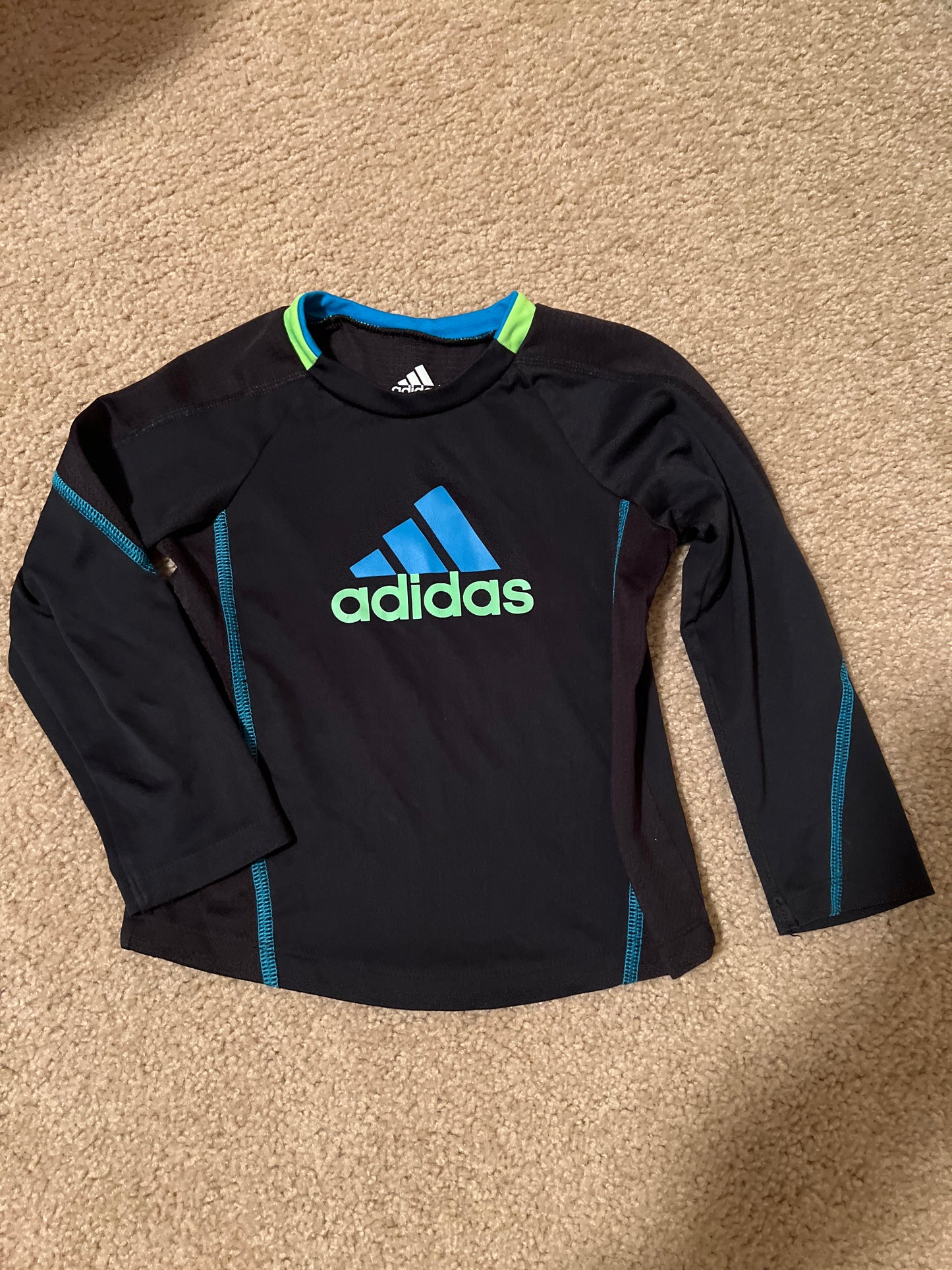 Boys Adidas long sleeve shirt, 2T PPU 41076