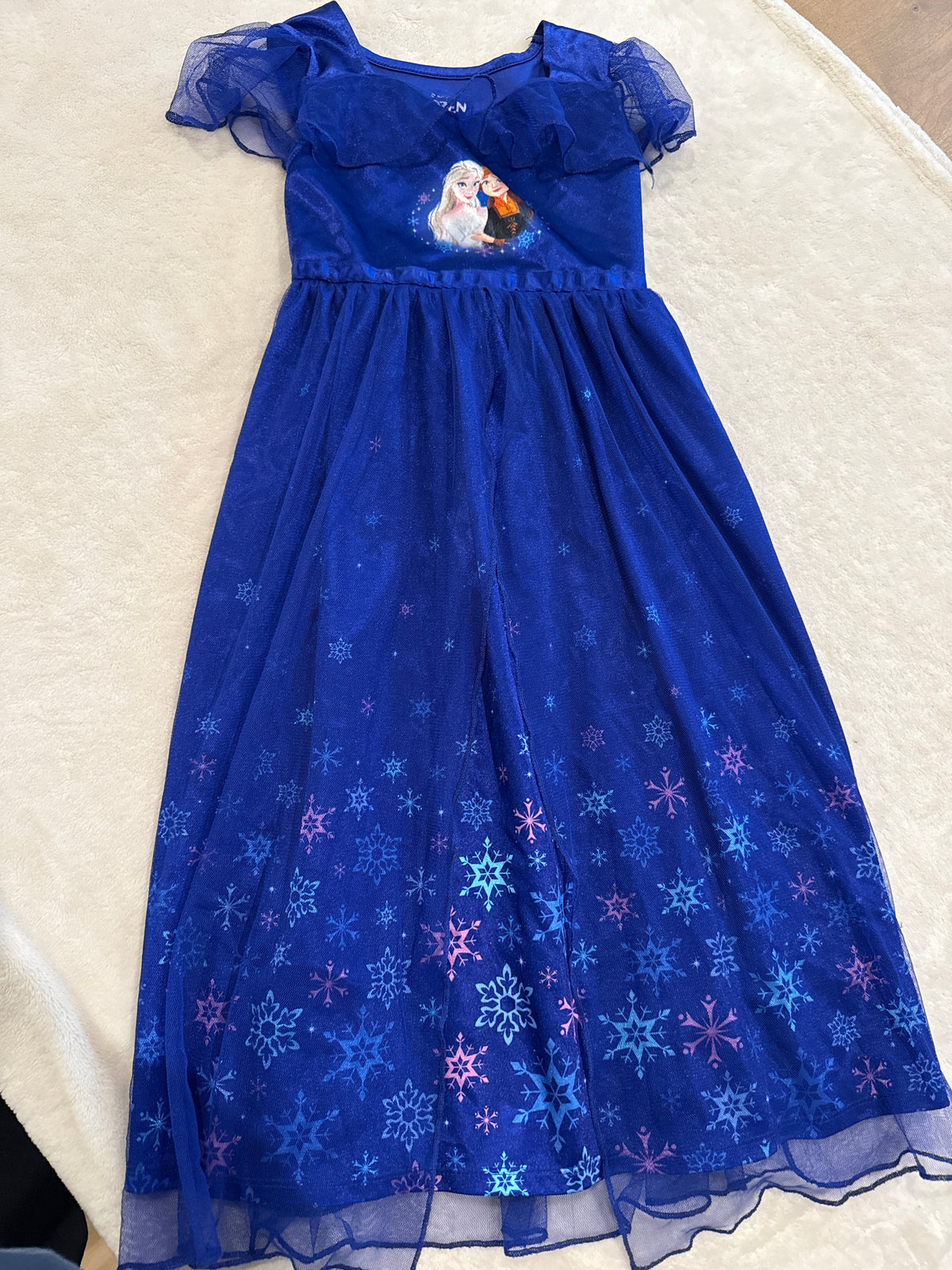 #81 Girls 6 Disney Elsa sister nightgown euc