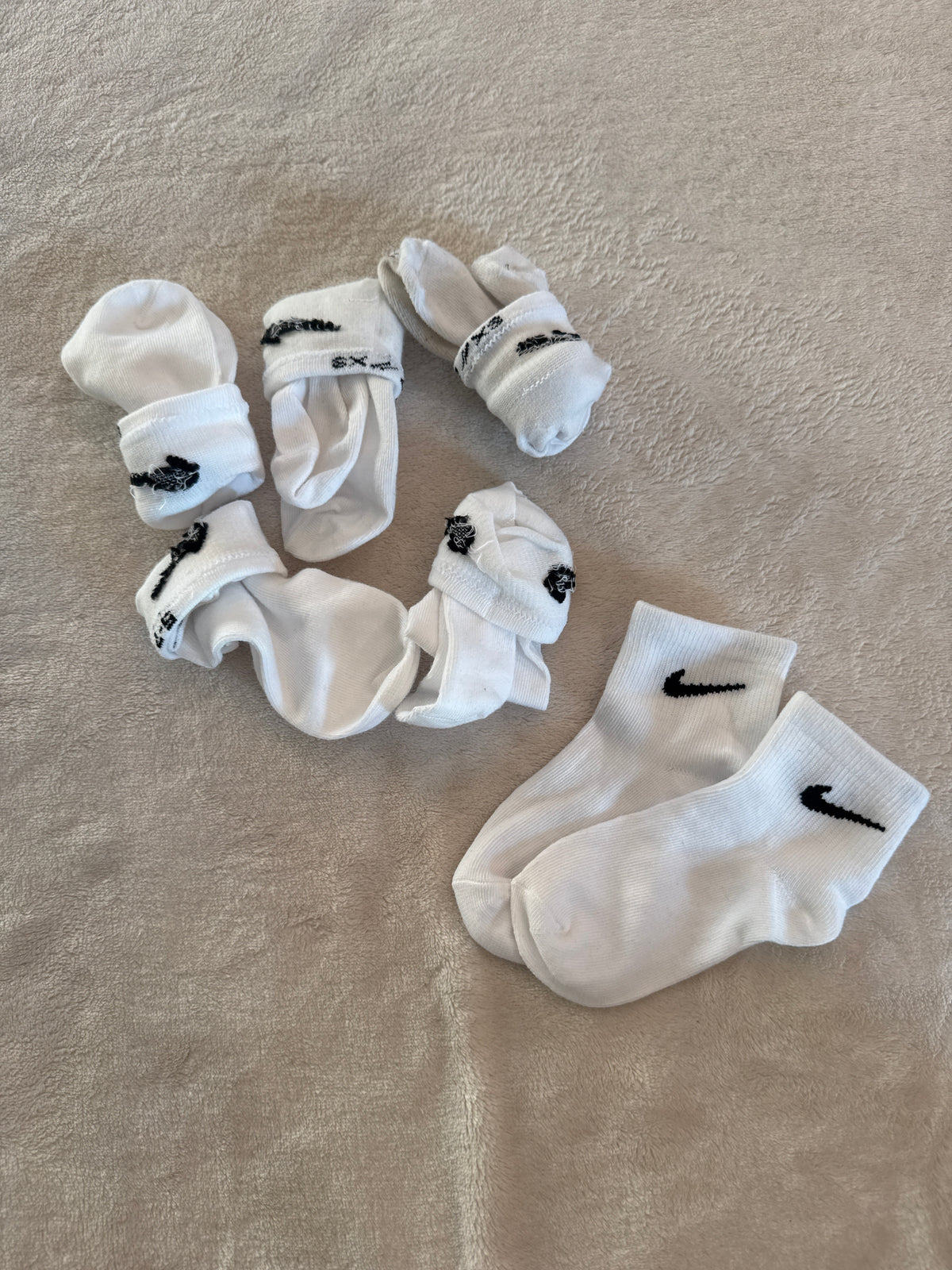 #81 boys Nike socks 10c-3y (10-13 imo) wore one pair before realizing too small 1 worn 5 unworn thinner