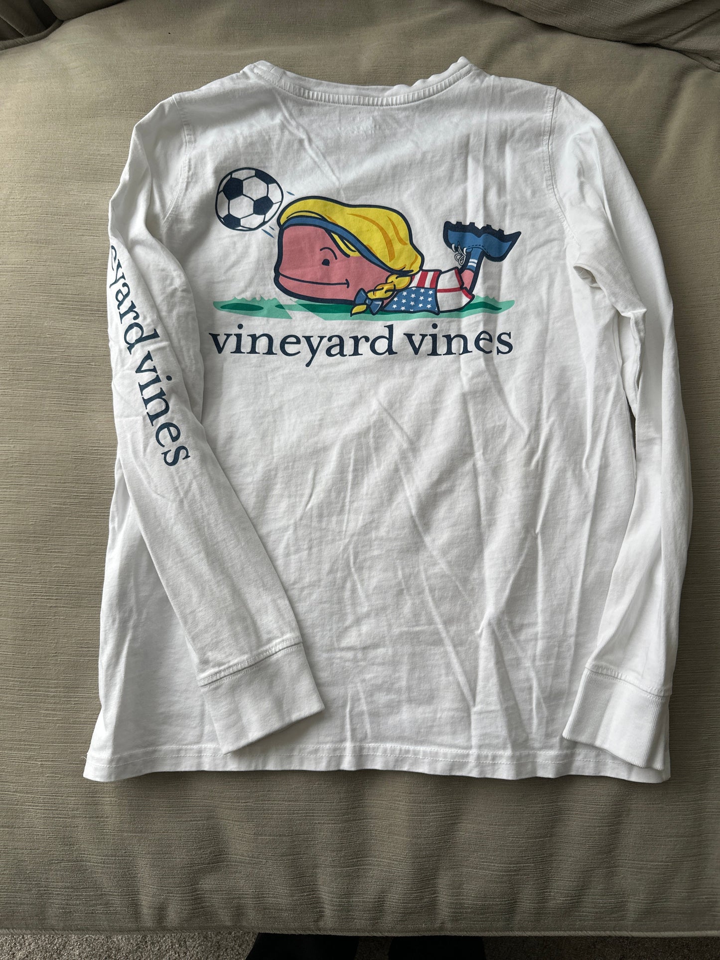 #133 Vineyard Vines Women’s Sz Small Soccer Tshirt
