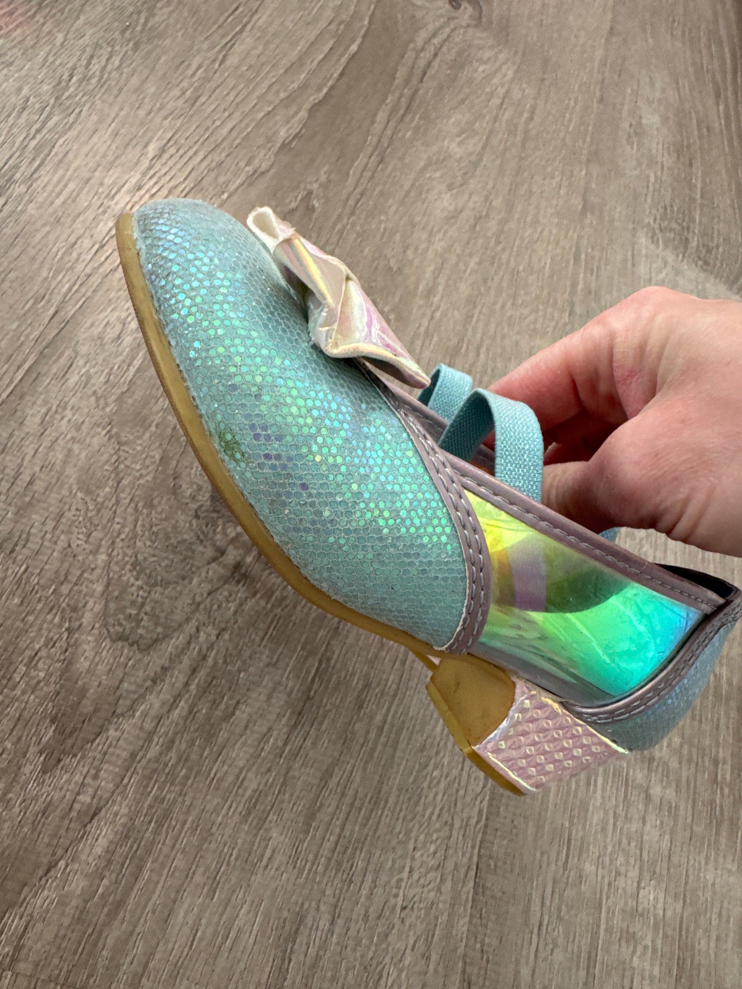 #149 Girls Disney Elsa dress up shoe size 9