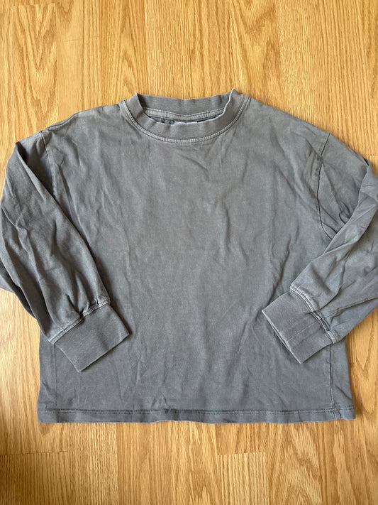 #87 zara girl size 7 cropped grey shirt VGUC