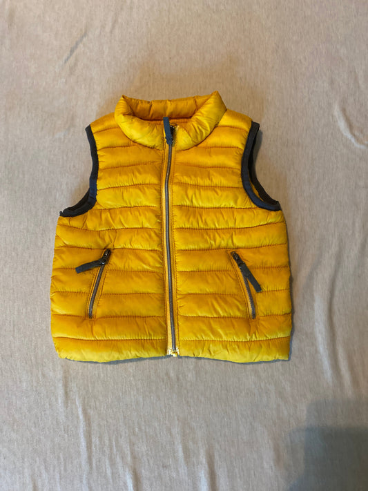 Seller #86 *REDUCED* Gymboree puffer vest (3-6 month)