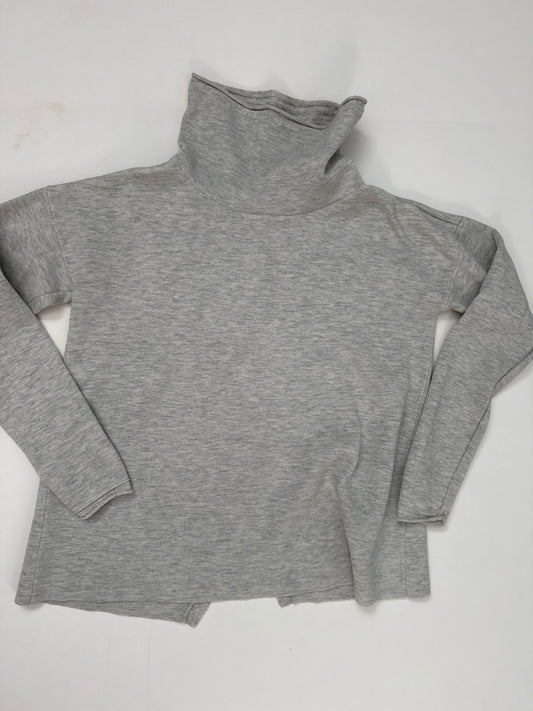 #64 Vineyard Vines Relaxed Turtleneck Sweater (split-hem back) SizeS