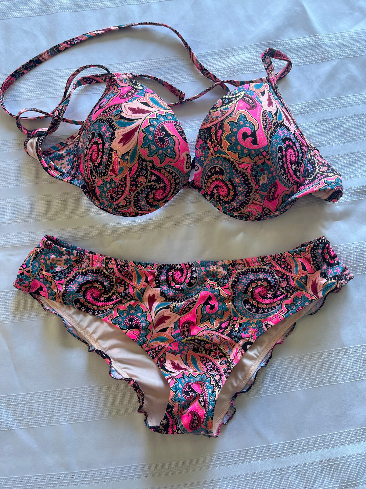 #43 Women’s L (34DD top) NWOT bathing suit