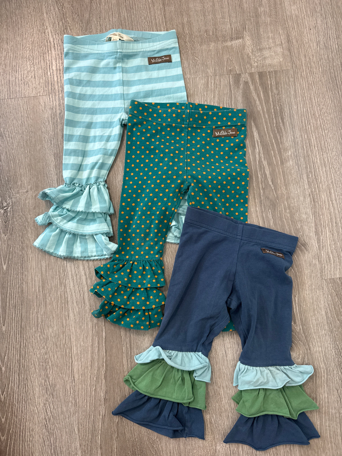 #149 Baby girls 12-18m Matilda Jane ruffle leggings