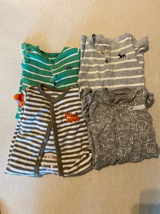Seller #86 *REDUCED* long sleeve rompers (6 month)