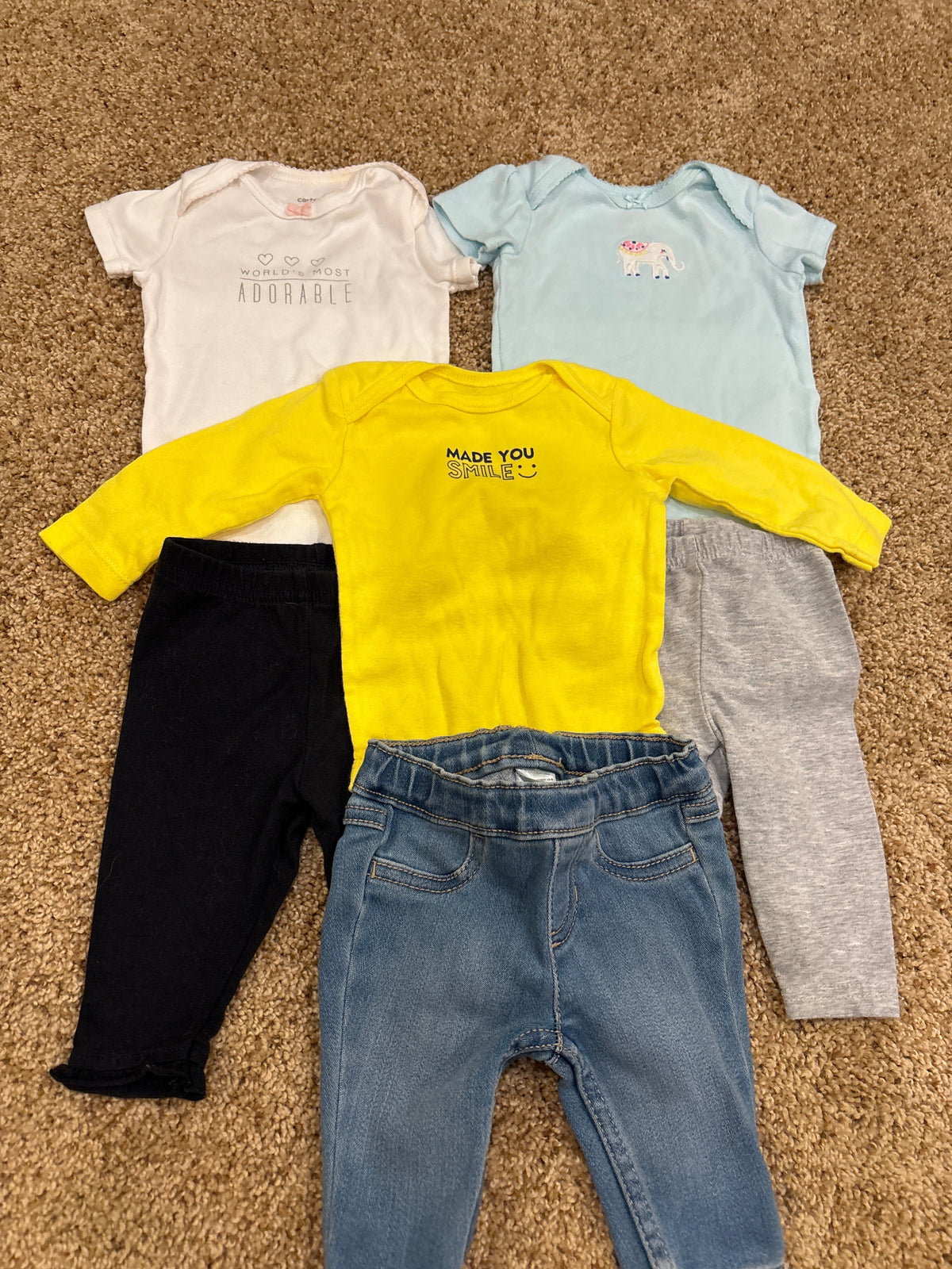 #47, girls size 3mo, Carter’s bundle