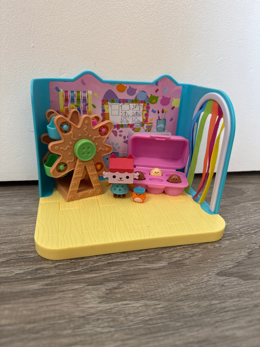 #149 Gabby's Dollhouse Baby Box Cat Craft-A-Riffic Room