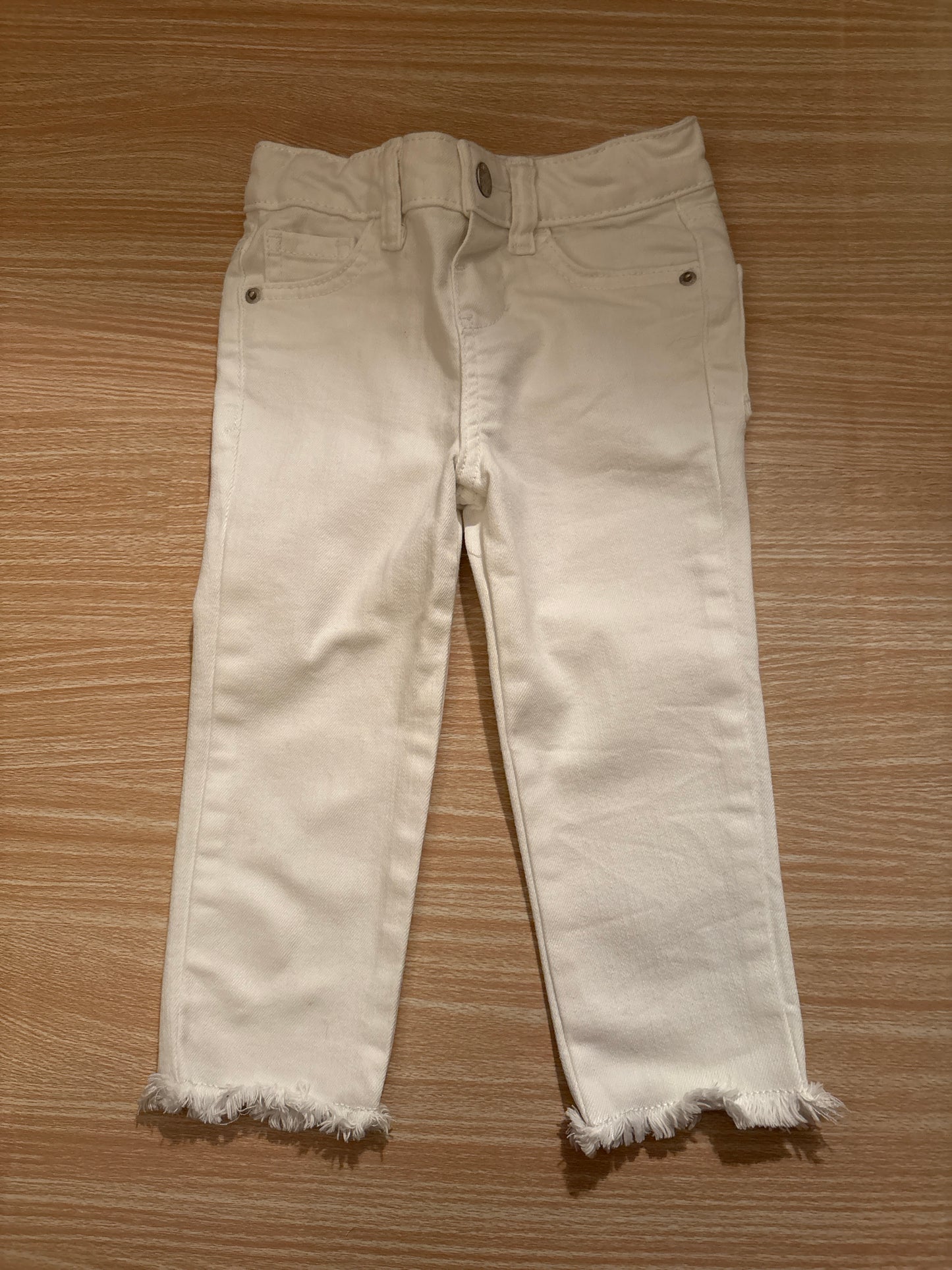 #102 Cat & Jack Girls White Jeans with Raw Edge finish 2T