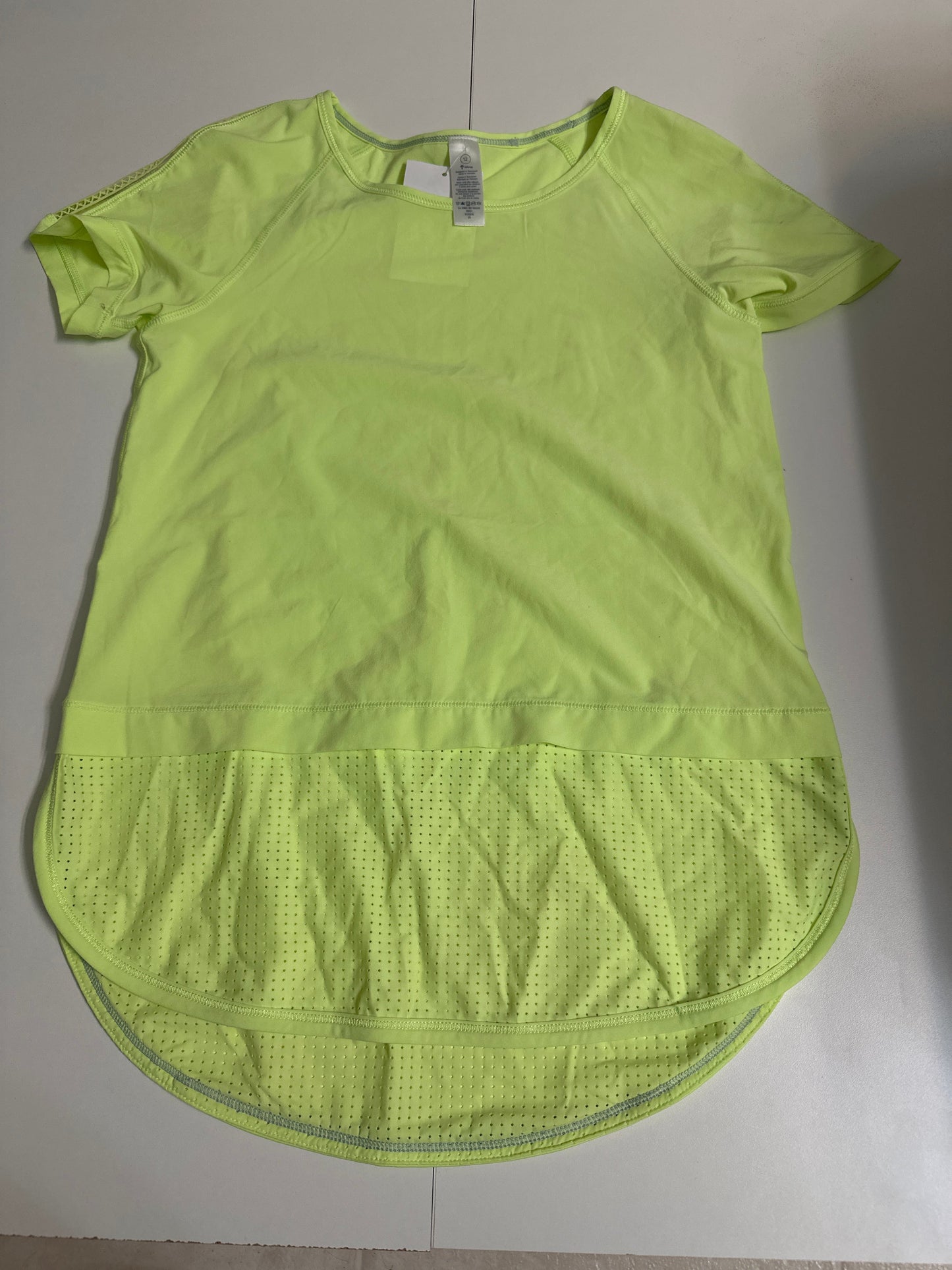#133 Athleta for Girls Sz 12 Top Shirt Dry Fit