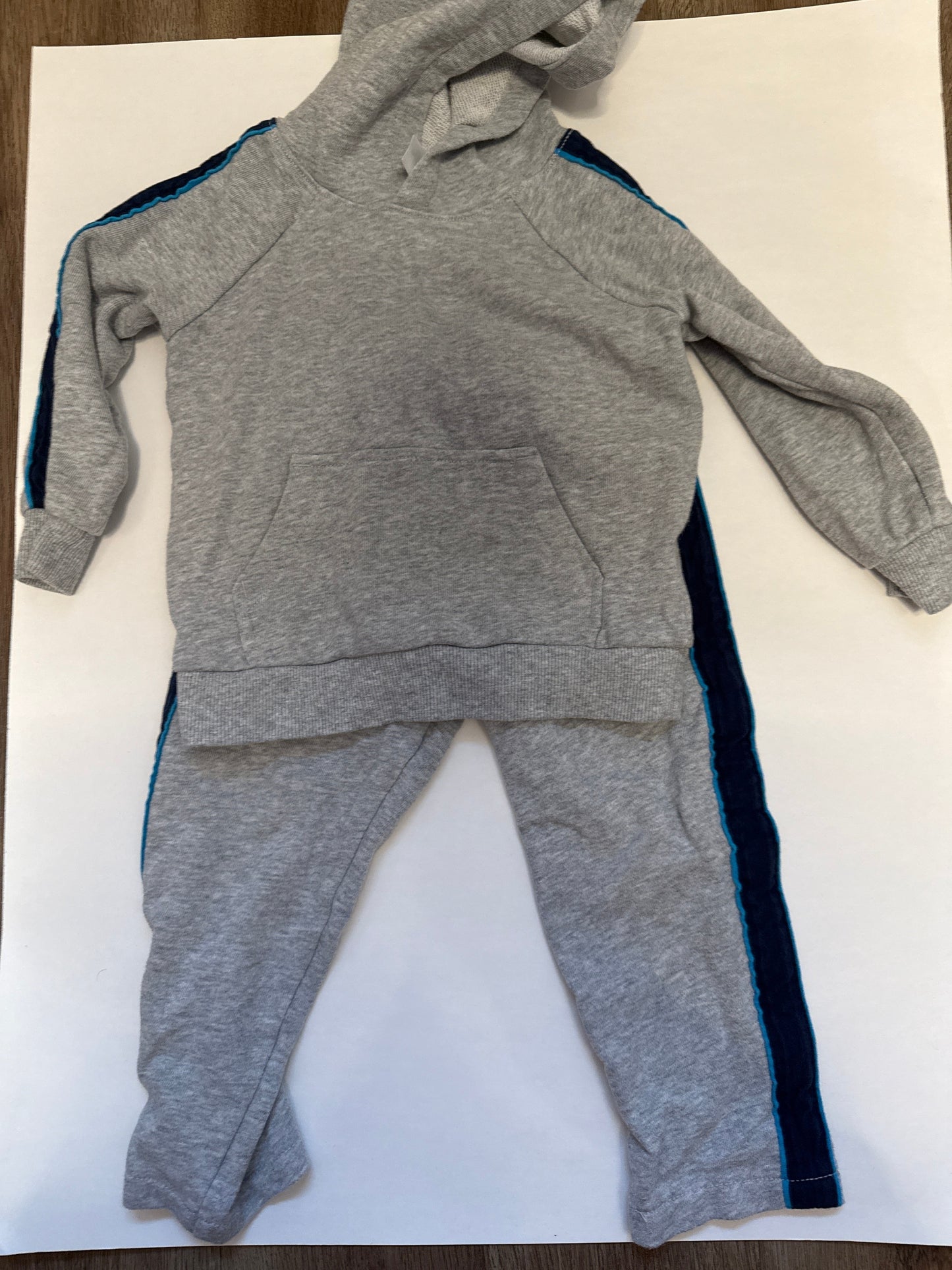 Seller 34 3T Pants/hoodie set
