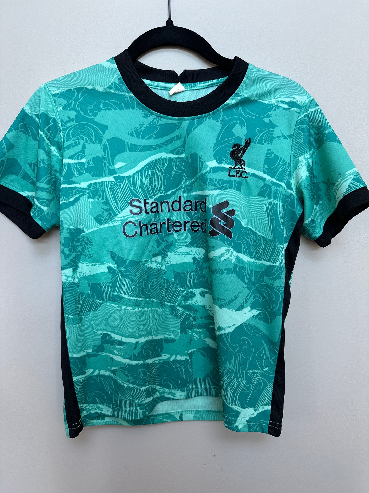 #130 Liverpool FC  Jersey Sz 24 Boys Sz 10