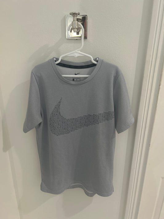 Seller #60 Nike Boy's Dri Fit Top, Size Boy's M