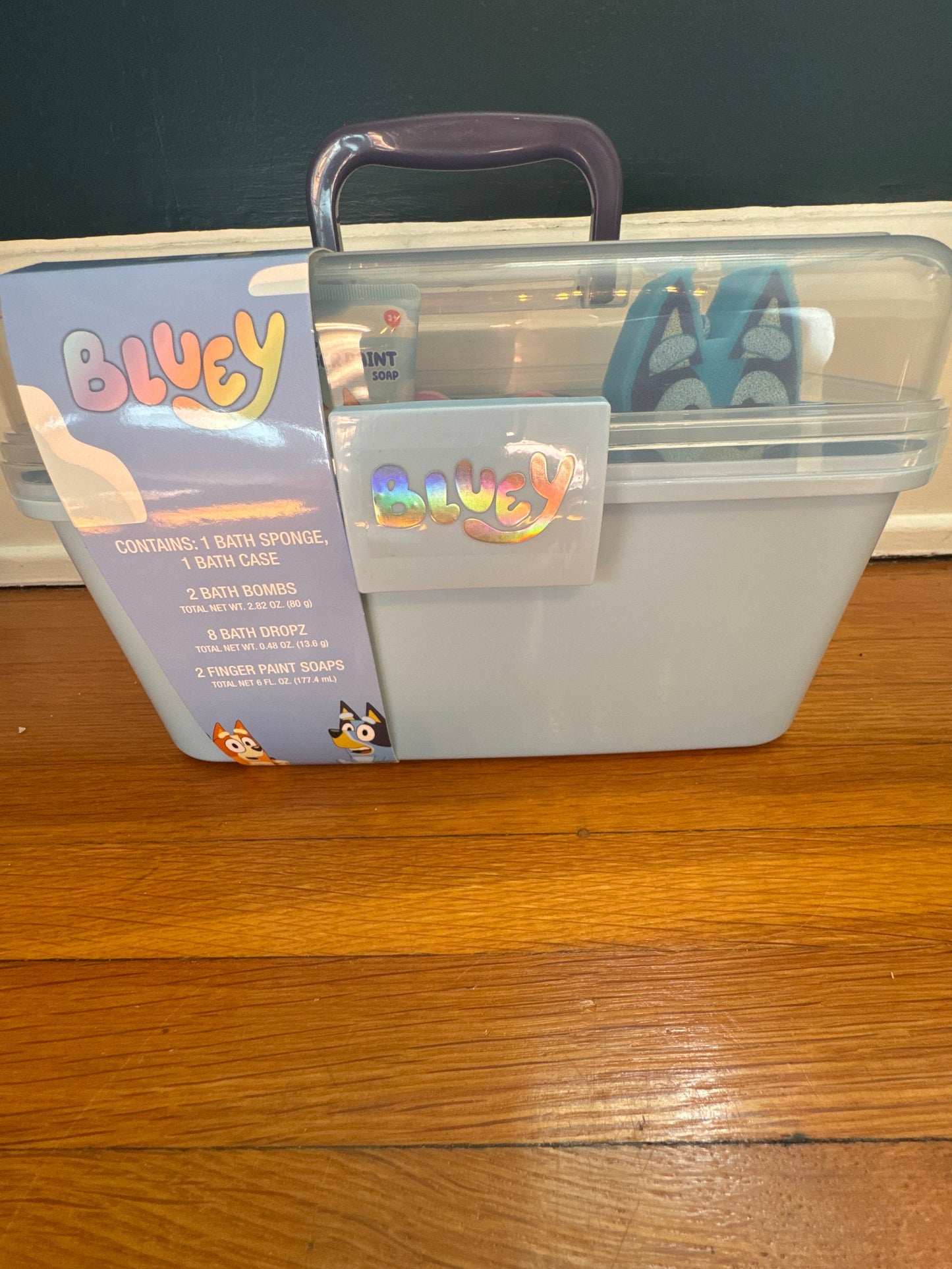 Seller #127 Bluey bath case set