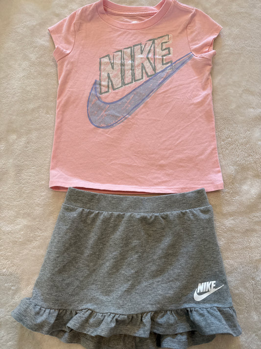 #46 Girls 6 (says 5-6yr) Nike pink/gray skirt euc