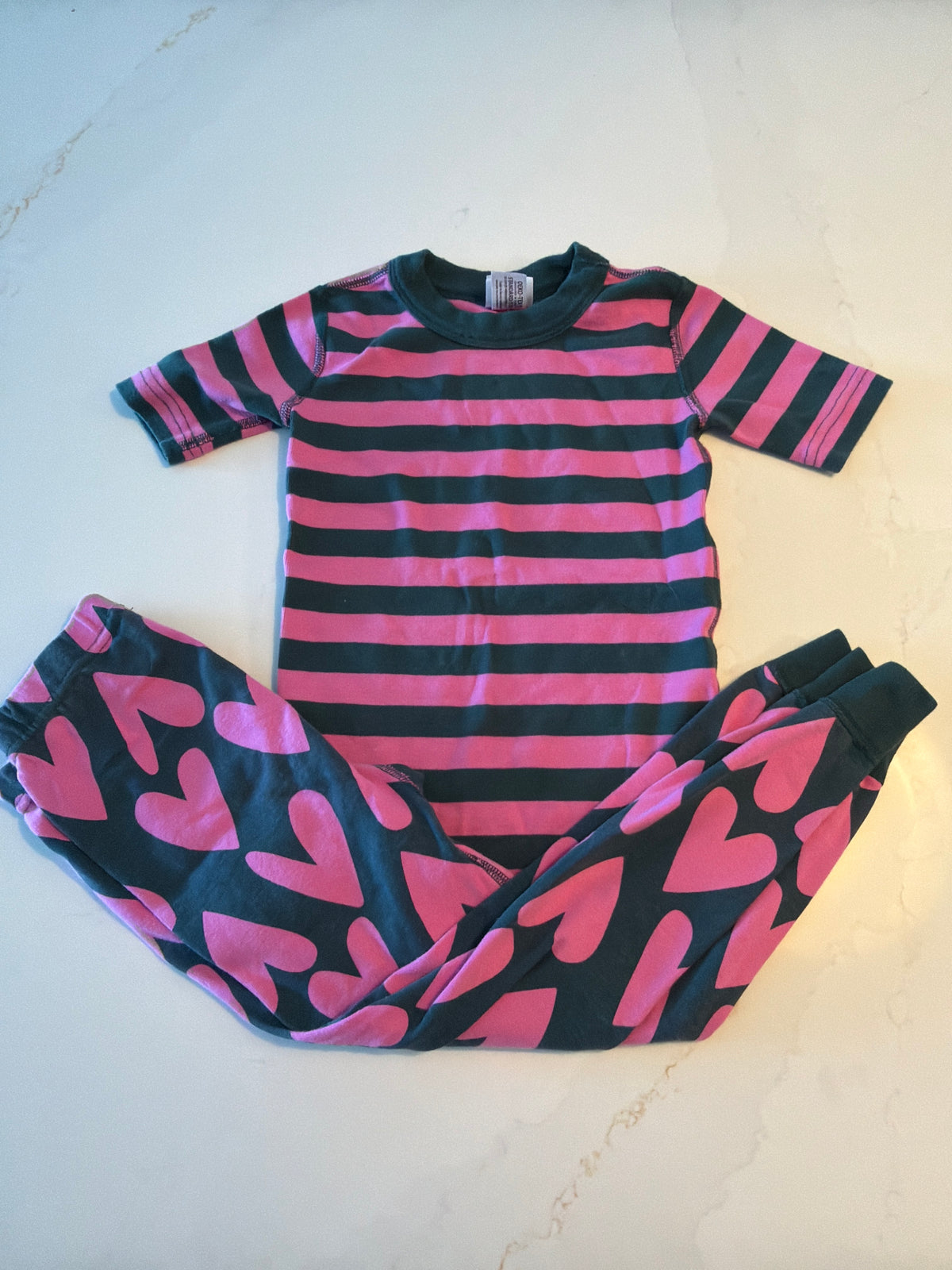 #133 Hanna Andersson 5 pajamas