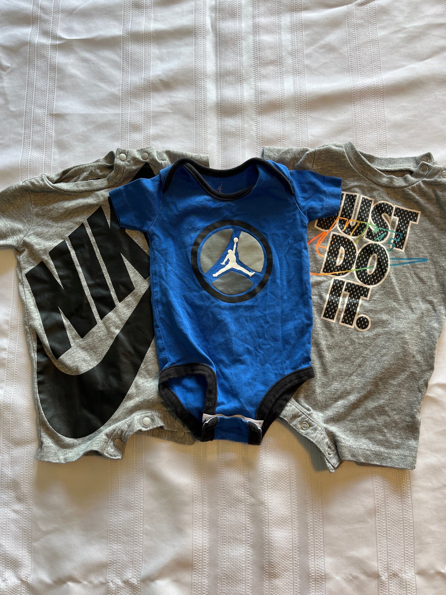 #29 3 mo Nike bundle EUC
