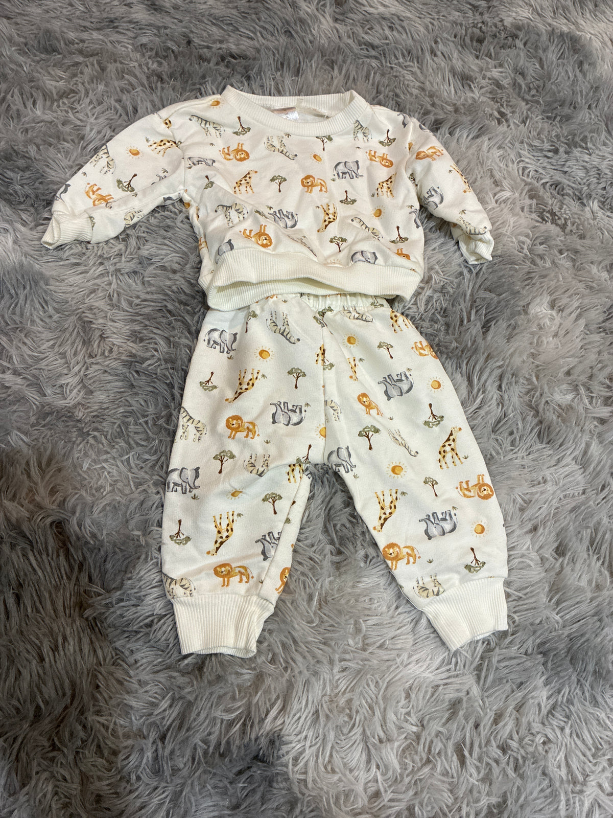 SCO46-chickpea-animal sweats set-gender neutral-0-3 months