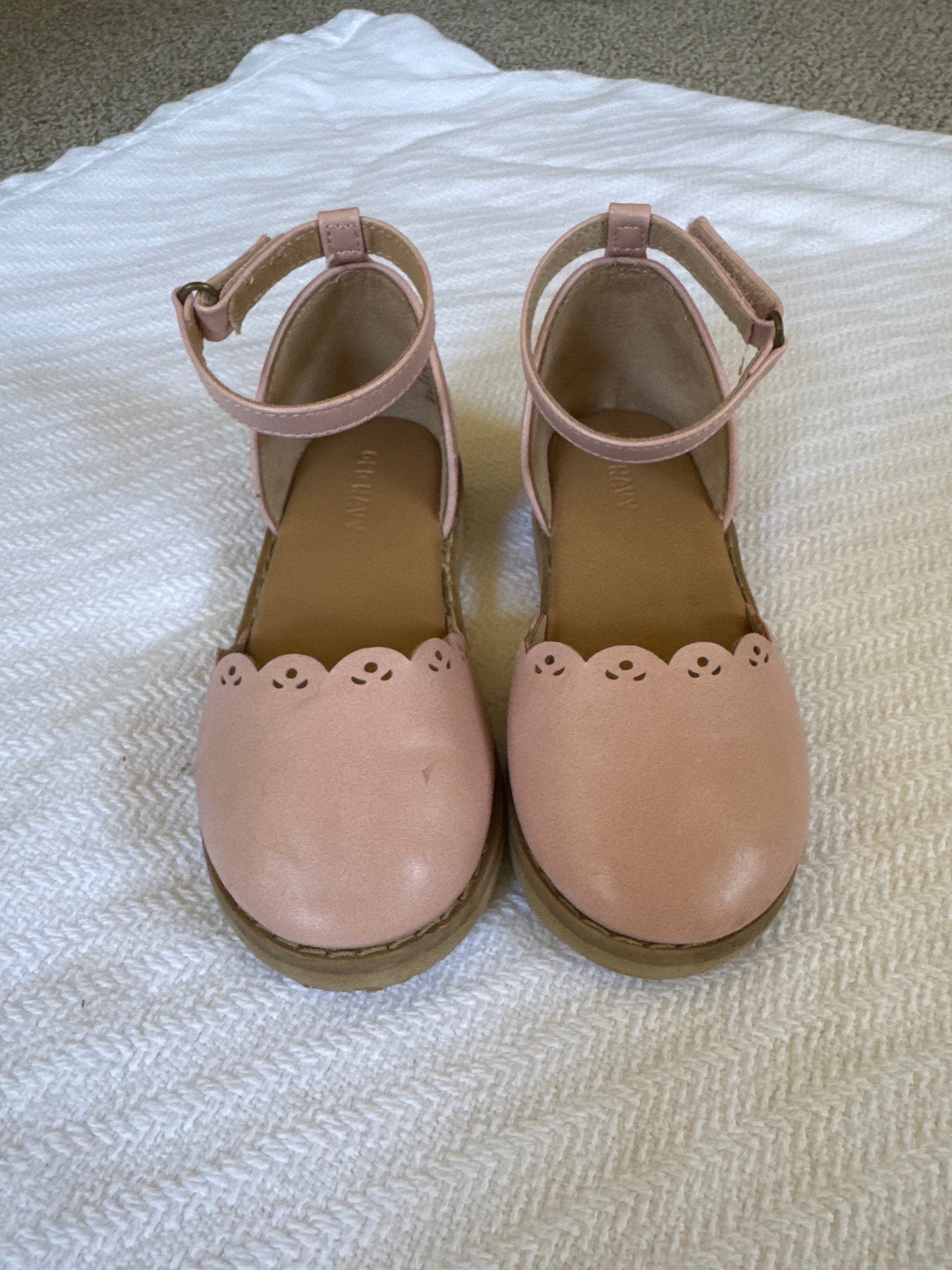 Seller #127 Girls Shoes size 9