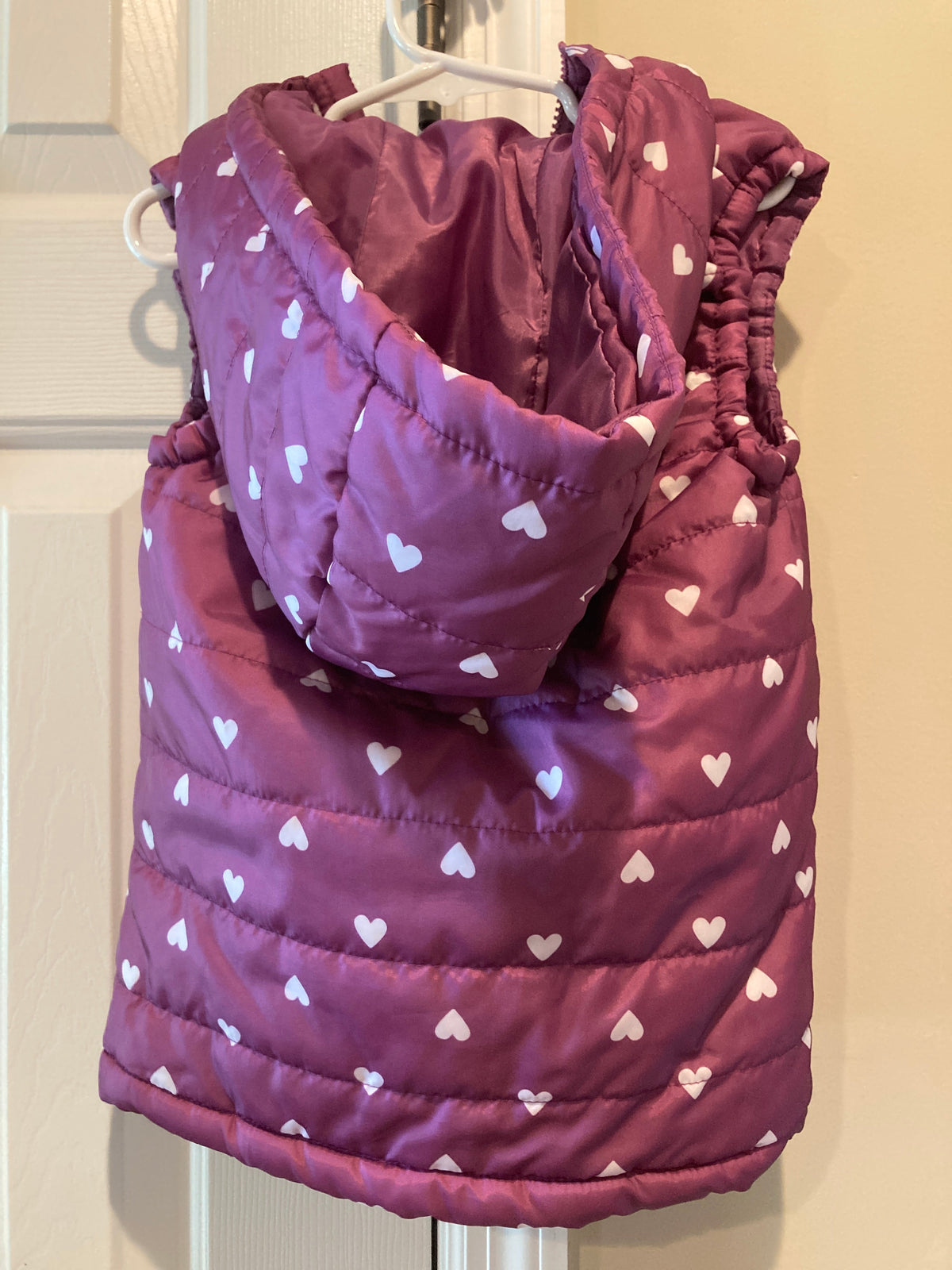 Seller #60 Girls XS 5T Dip Heart Hooded Puffer Vest REDUCED