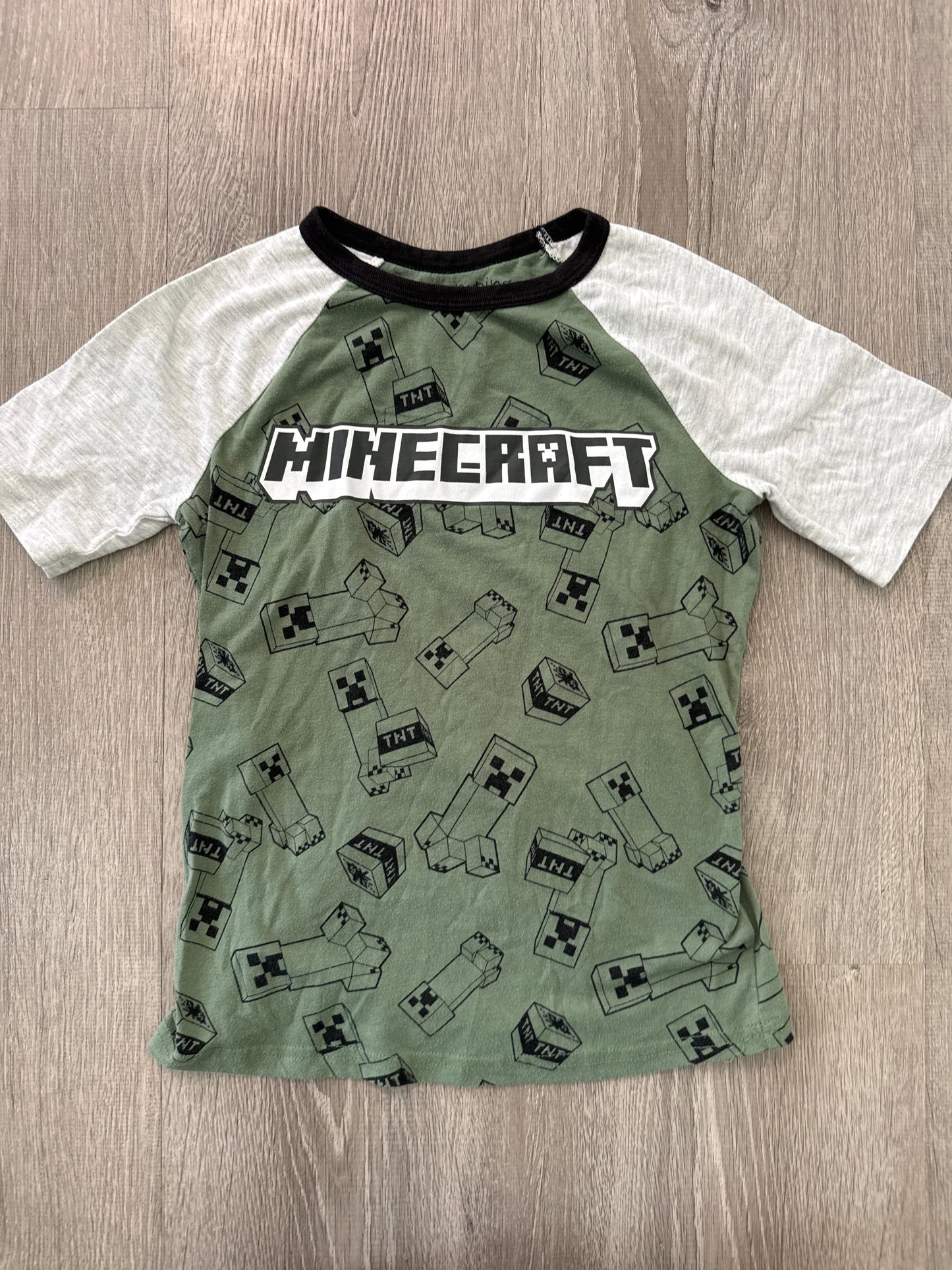 #149 Boys Minecraft size 8 tshirt