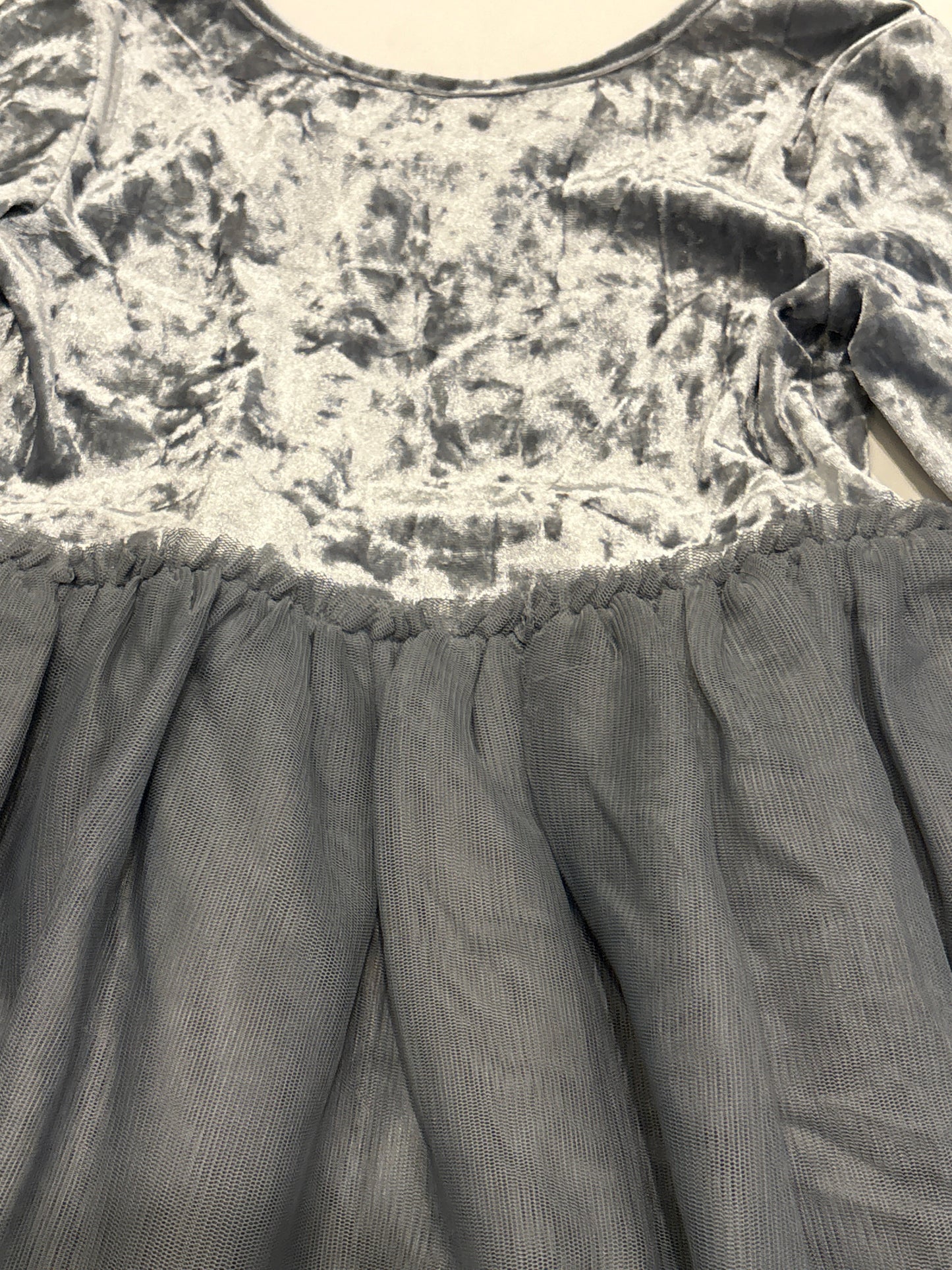 #182 Cat & Jack size 6 silver/grey dress + leggings