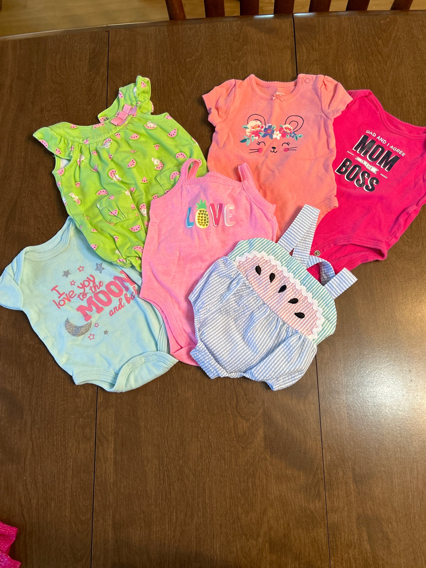6 girl outfits NB- 3 months