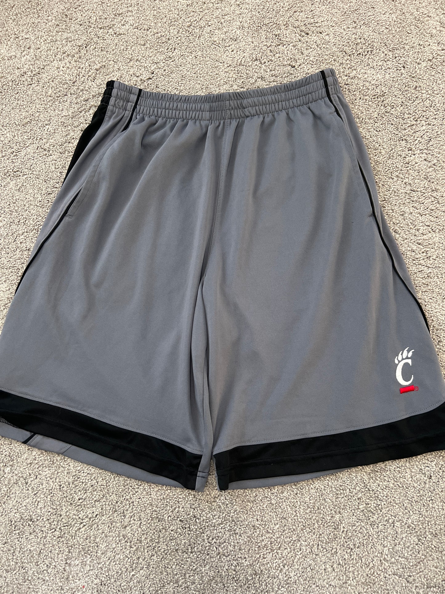 Men’s UC Bearcats Athletic Shorts M