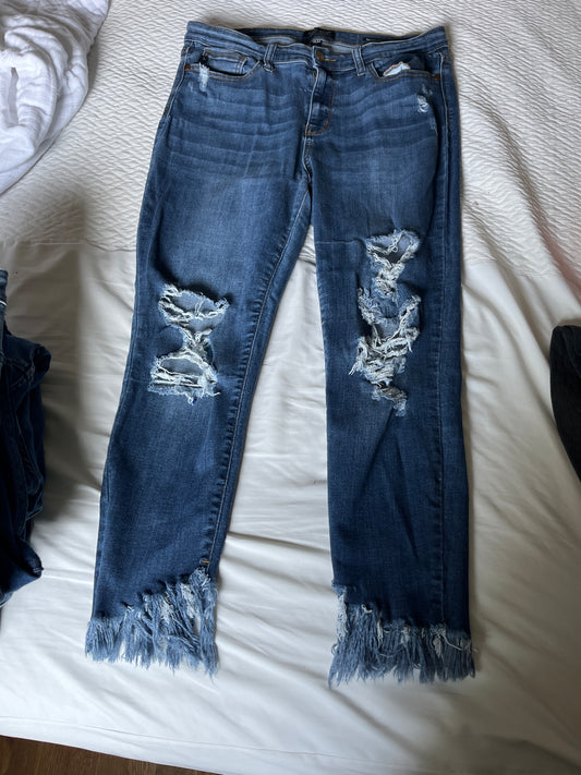 13/31 cropped Judy blue jeans