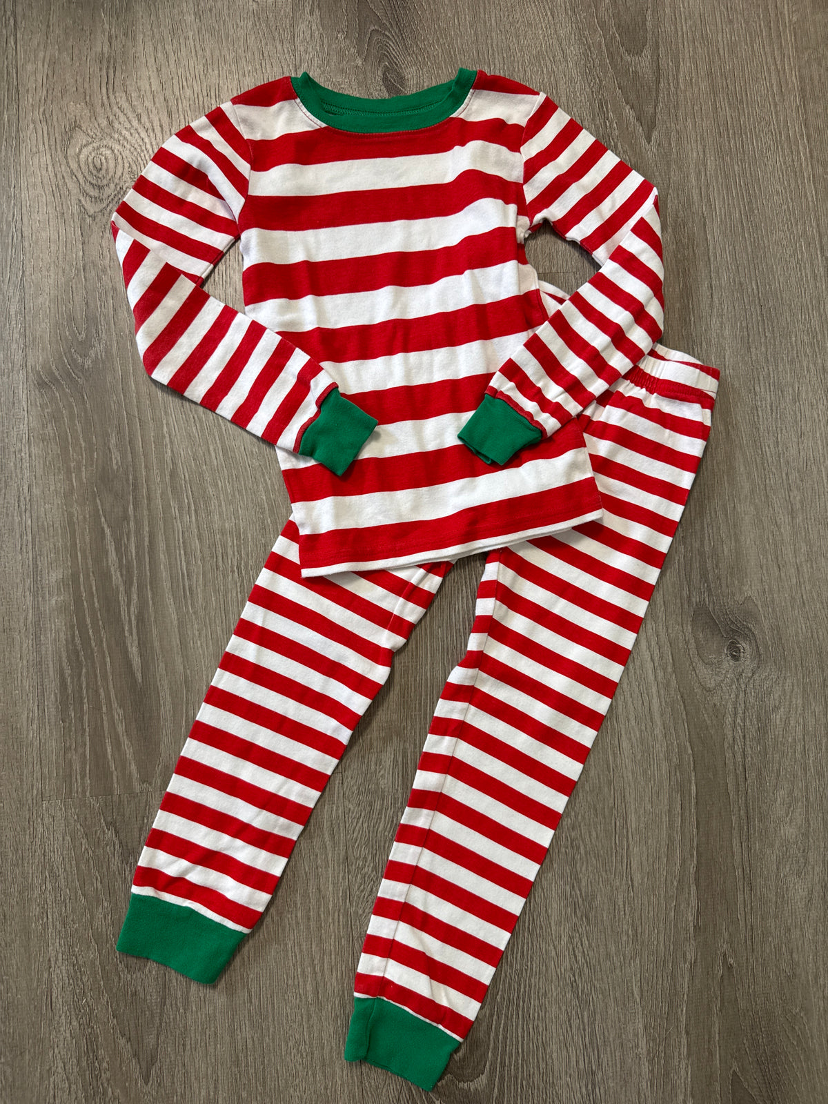 #149 Kids Carters size 6 striped Christmas pajamas
