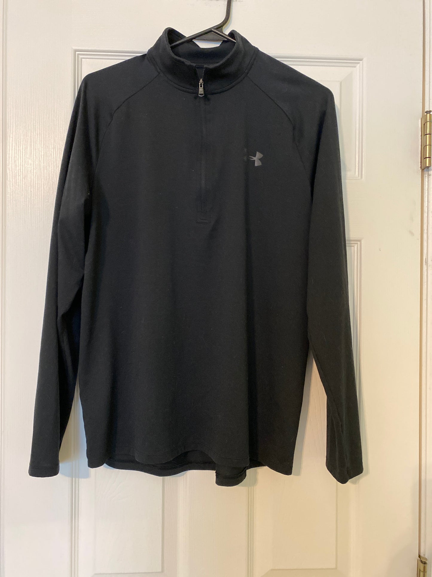 Seller #86 *REDUCED* Mens Under Armour quarter zip (medium)
