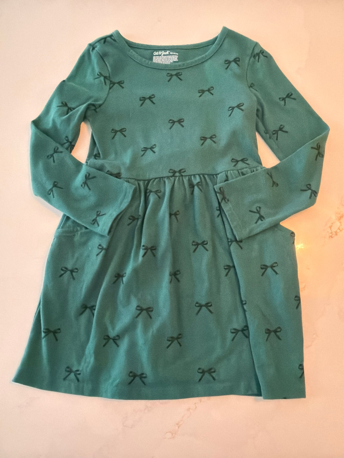 #133 cat & jack XS 4/5 dress