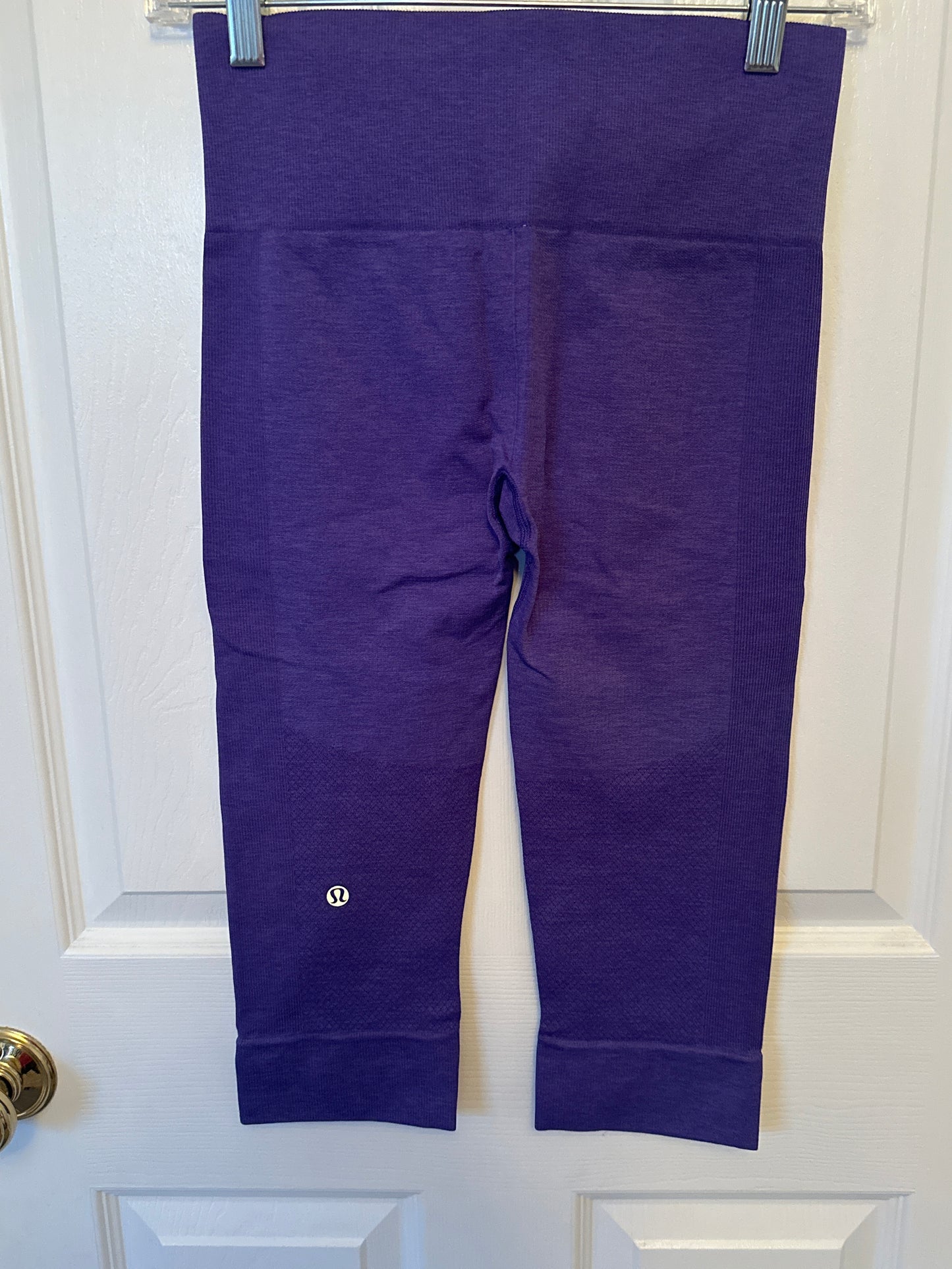 Lululemon Women’s Purple Pants Leggings Sz 4 Cropped Capri