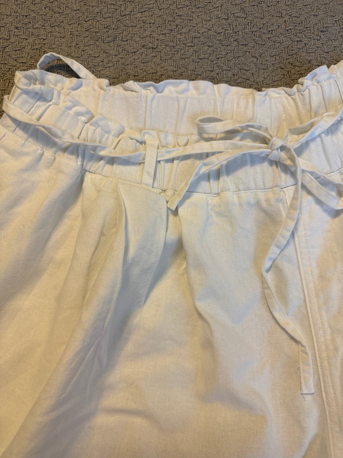 Universal Threads (Target) White Linen Drawstring Shorts, Women's Size XL