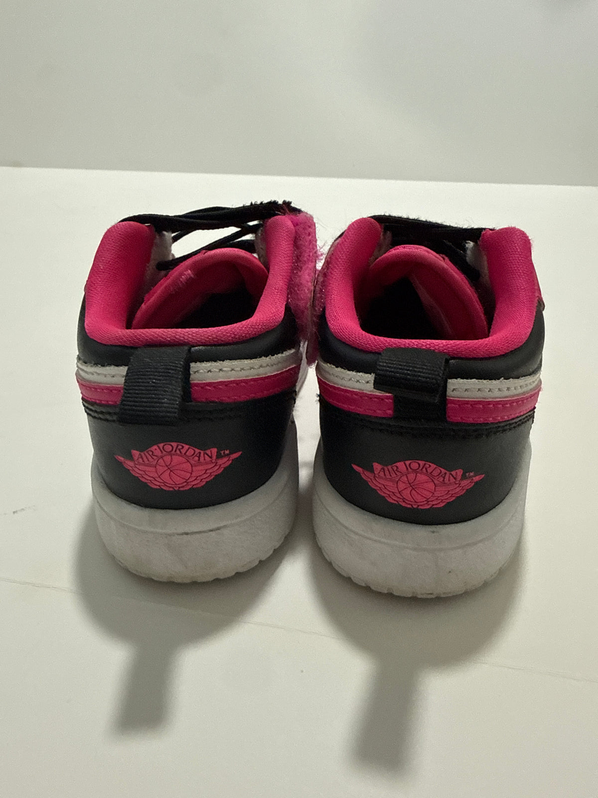 #64 Nike Air Jordan Fierce Pink Low ALT EUC Size 11