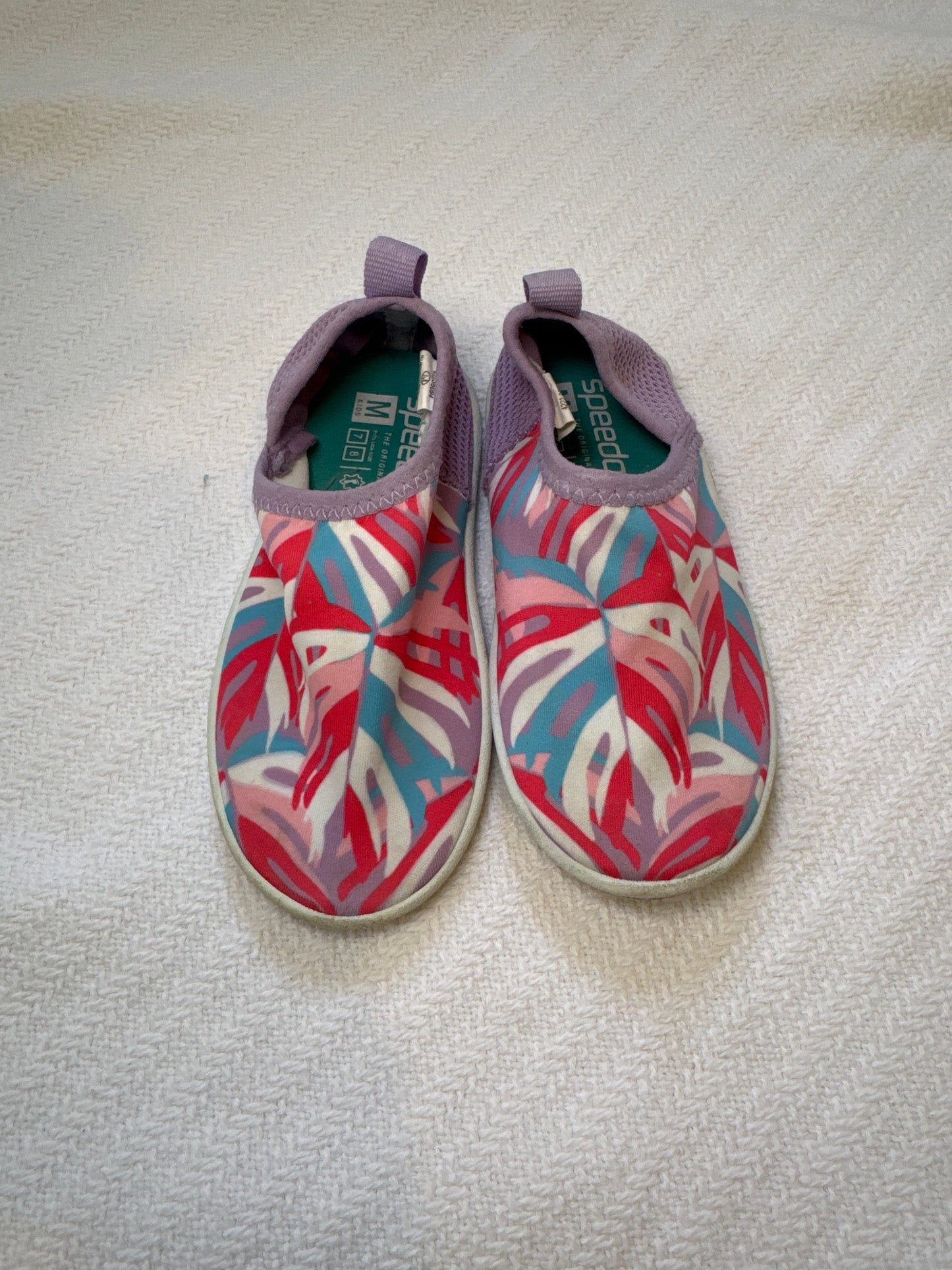 Seller #127 Speedo swim shoes size 7/8