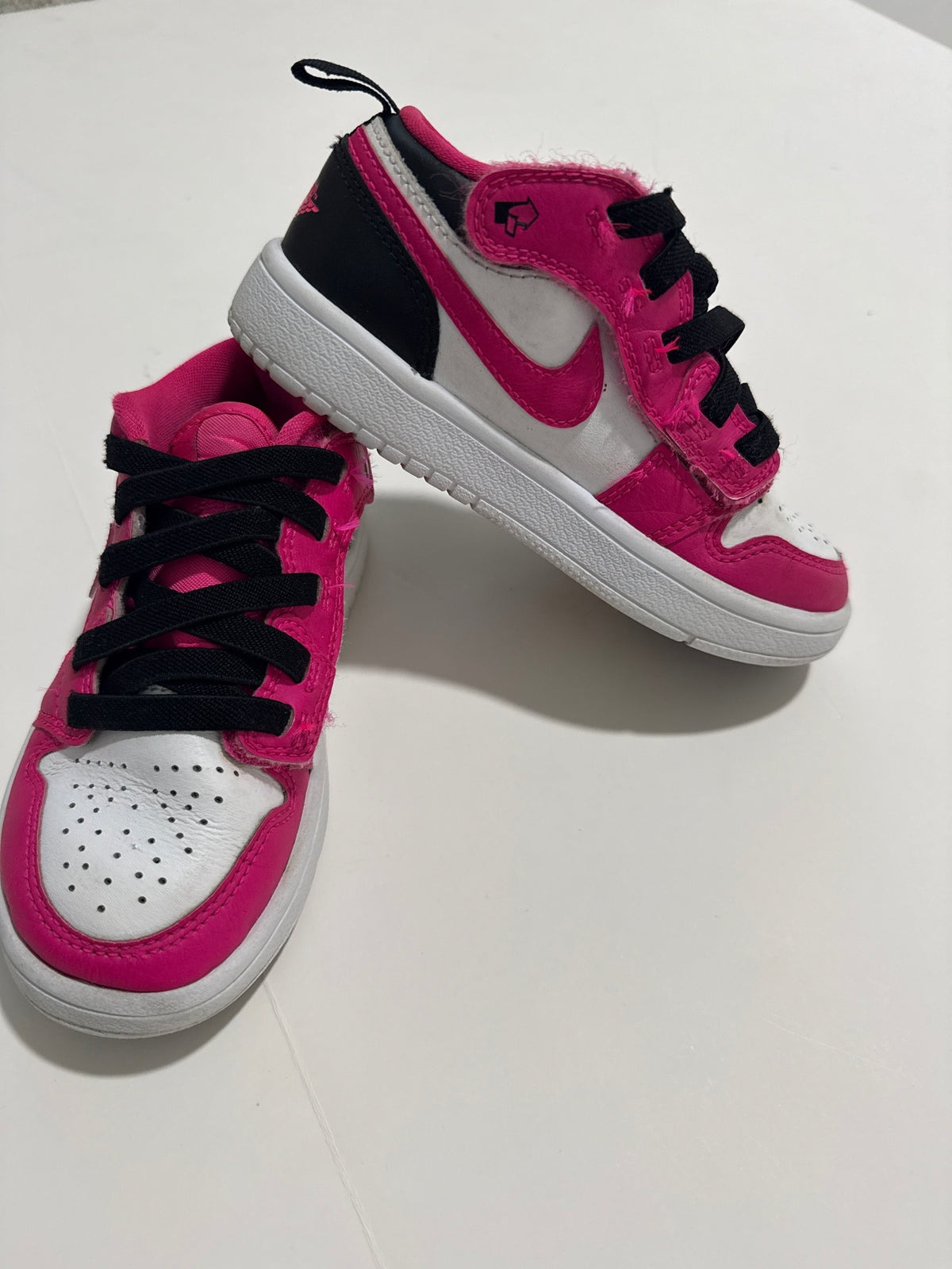 #64 Nike Air Jordan Fierce Pink Low ALT EUC Size 11