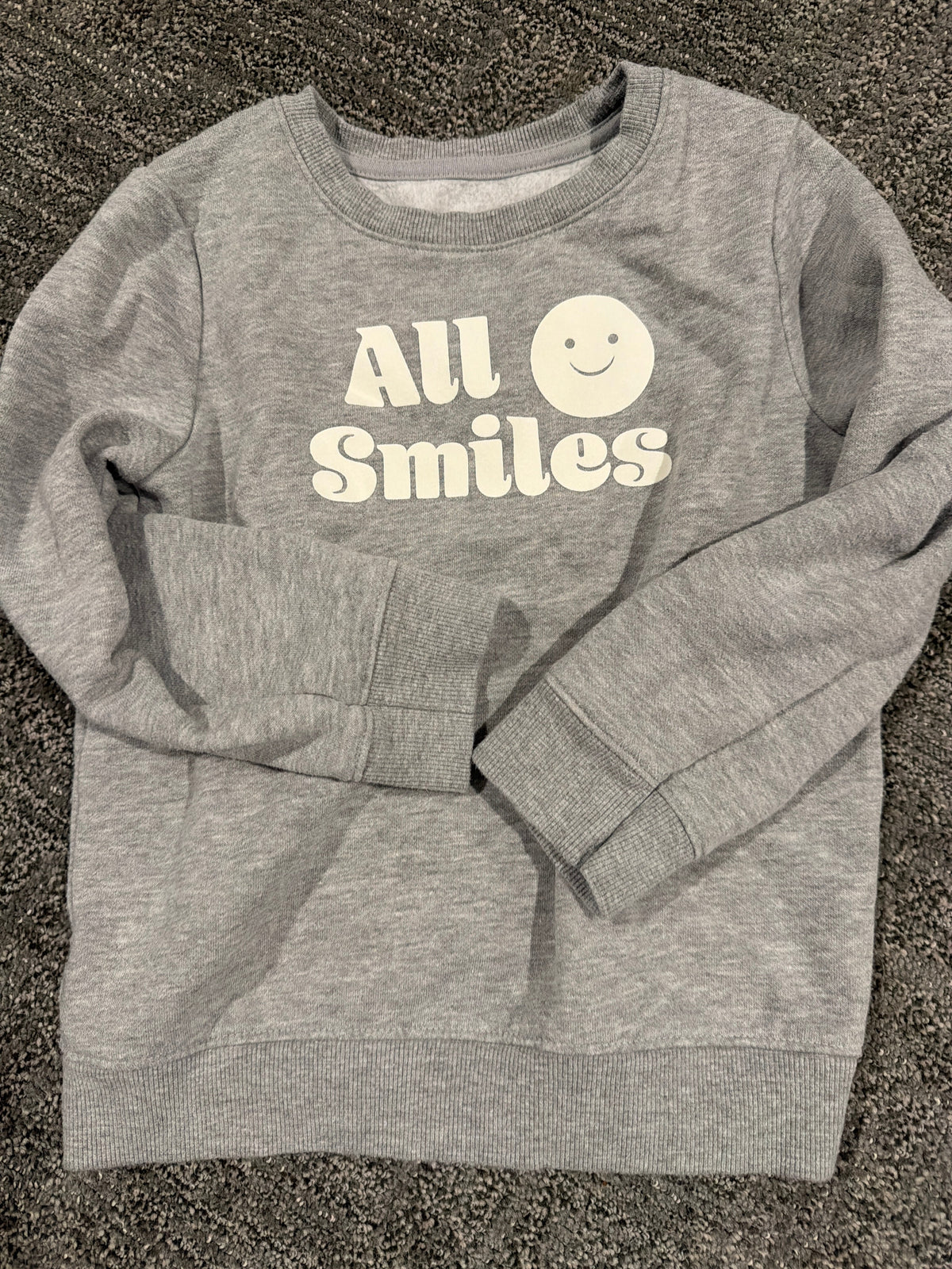 #133 cat & jack girls crewneck sweatshirt 5t