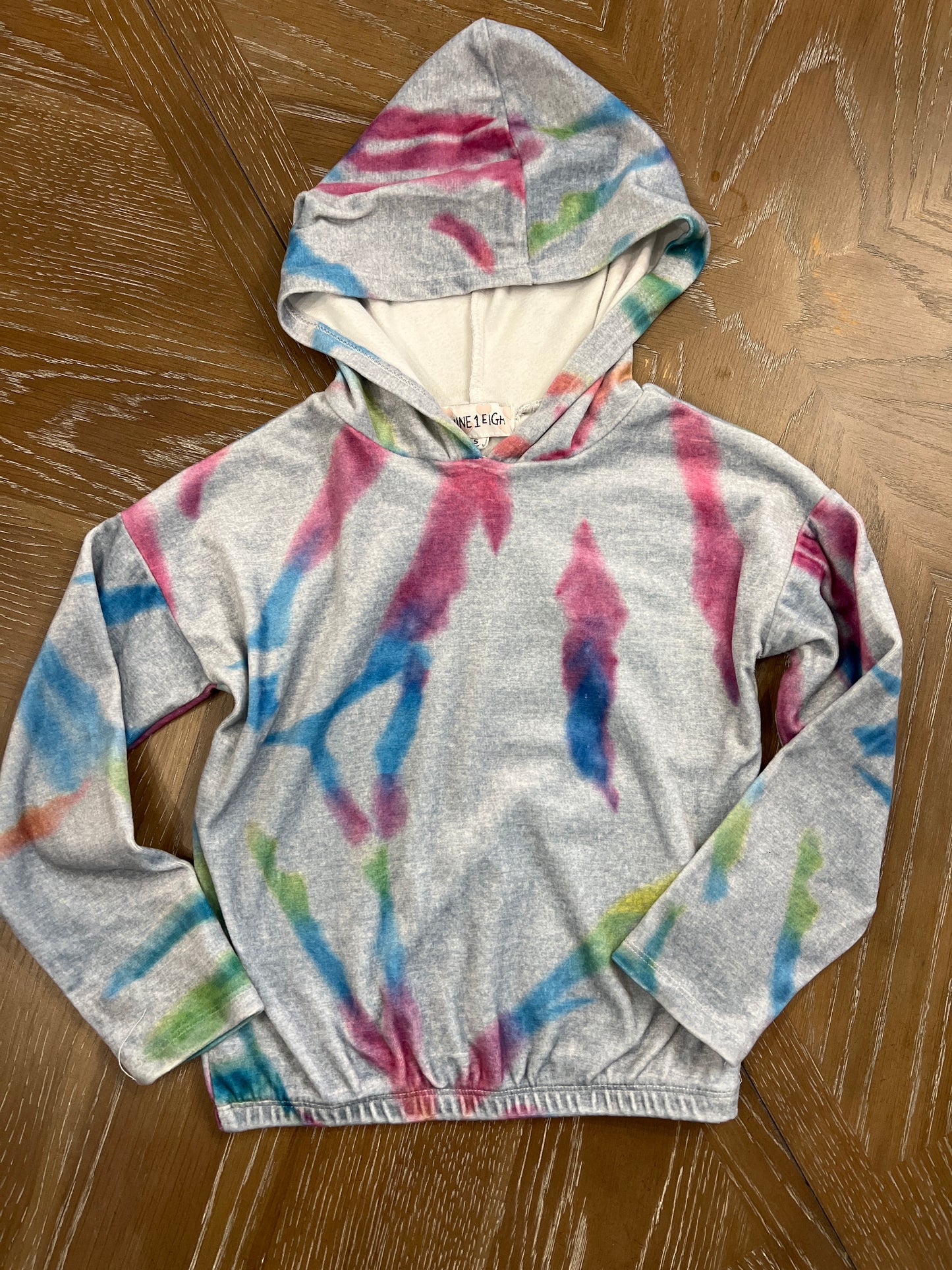 Nine 1 Eight size 5 tie dye soft lightweight thin hoodie