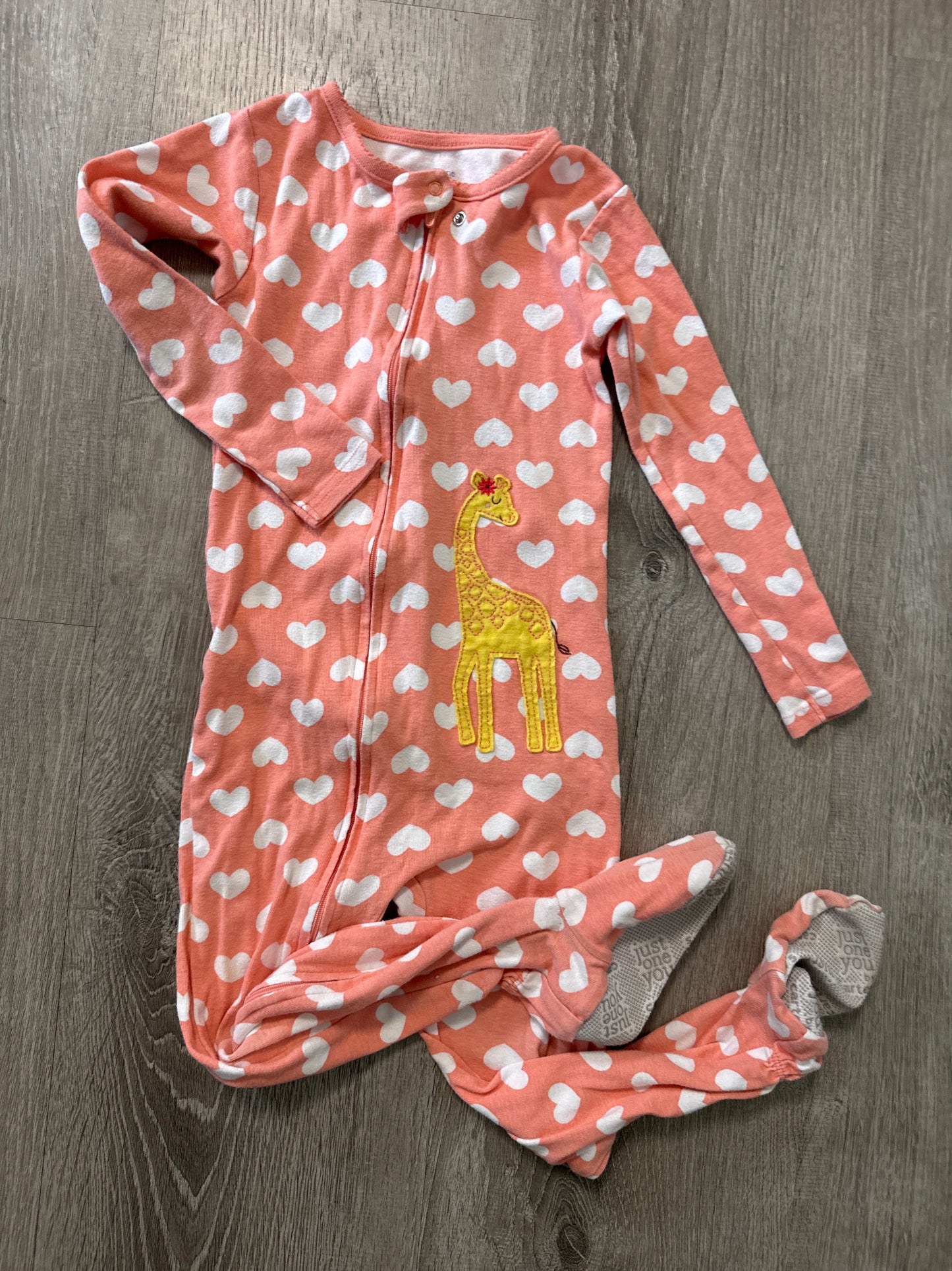 #149 reduced Girls 4T carters giraffe heart footie pajamas